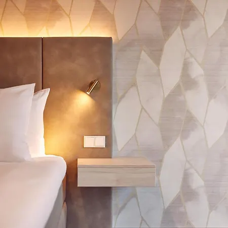 Hotel Der Valk 4*